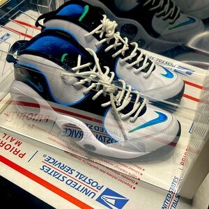 Nike Flight Sneakers white, black, blue Men size 7.5